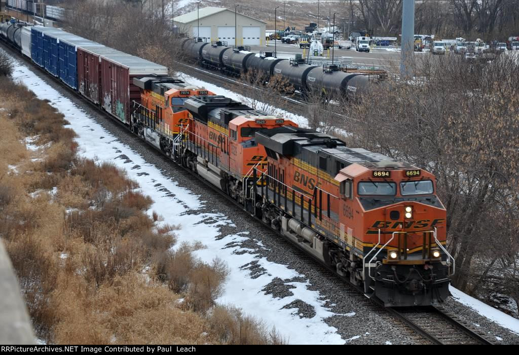 Manifest cruises west through Dunn